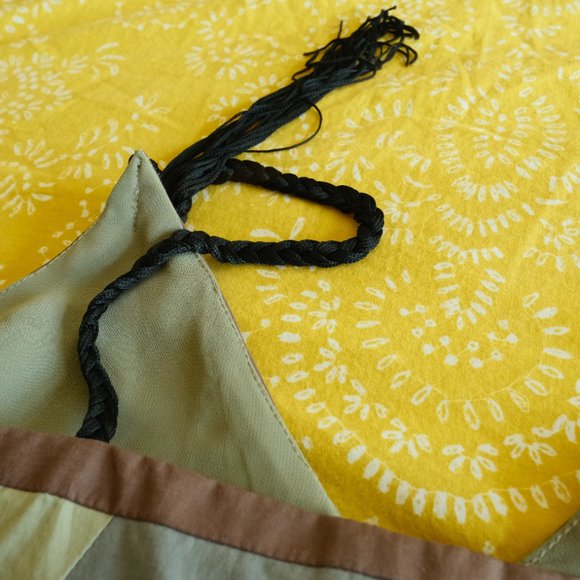 BCBGMaxAzria Designer V-neck Colour Block Tank Top - Picture 3 of 9